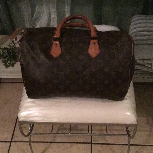 Louis Vuitton Speedy 35 Monogram - Picture 6 of 14